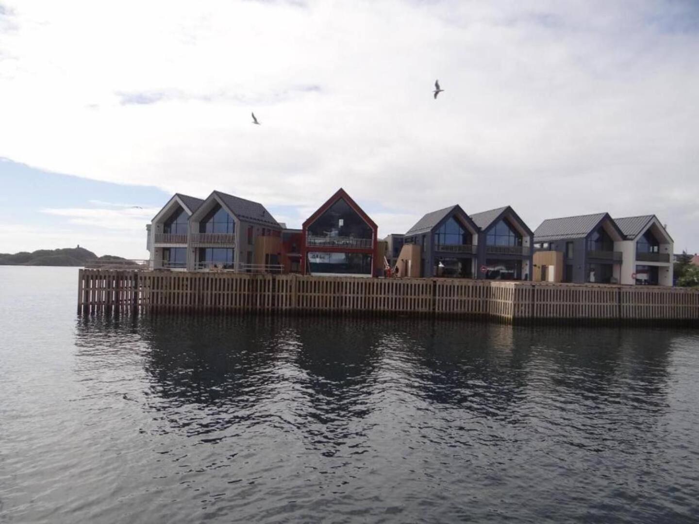 Rorbuleilighet 1J Henningsvær Exterior foto
